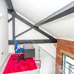 2br Flat Wifi, Parking Contractors & Families Lejlighed *