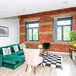 2br Flat Wifi, Parking Contractors & Families