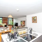 2br Flat Wifi, Parking Contractors & Families