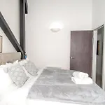 Apartment 2br Flat Wifi, Parking Contractors & Families