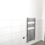 2br Flat Wifi, Parking Contractors & Families * Bradford (West Yorkshire)