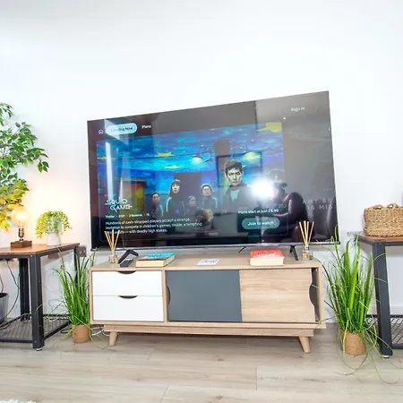 2br Flat Wifi, Parking Contractors & Families *