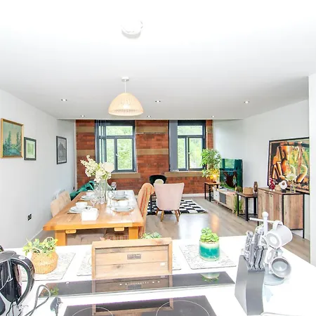 2br Flat Wifi, Parking Contractors & Families Apartament *