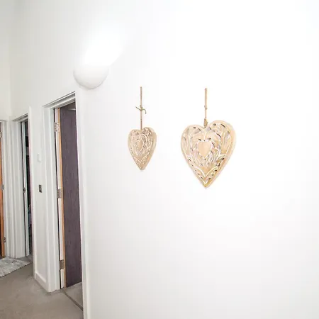 Apartament 2br Flat Wifi, Parking Contractors & Families