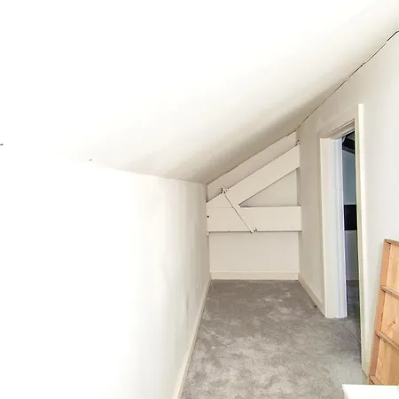 Apartament 2br Flat Wifi, Parking Contractors & Families *