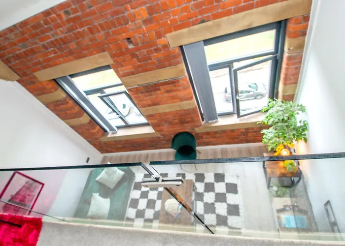 Apartment 2br Flat Wifi, Parking Contractors & Families