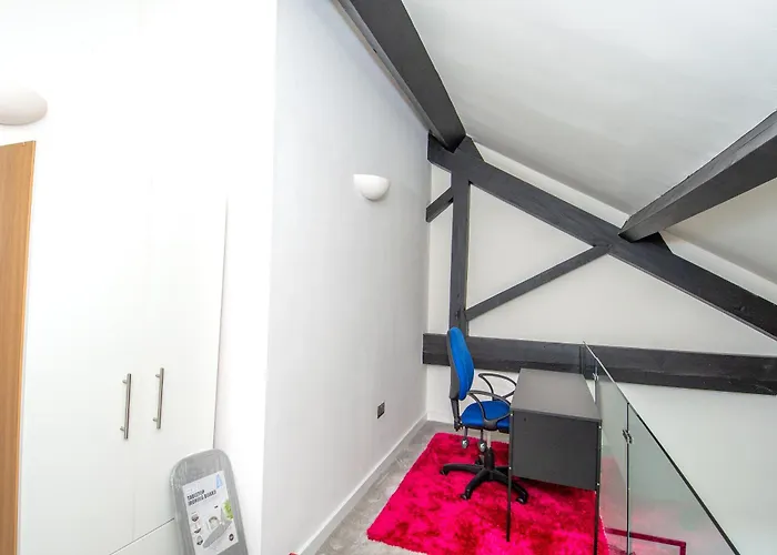 2br Flat Wifi, Parking Contractors & Families شقة برادفورد