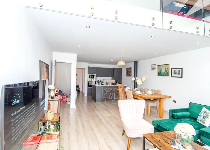 2br Flat Wifi, Parking Contractors & Families *