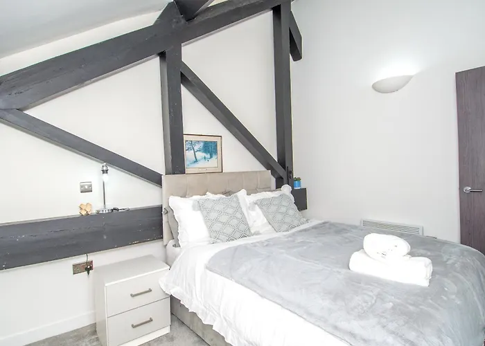 2br Flat Wifi, Parking Contractors & Families شقة