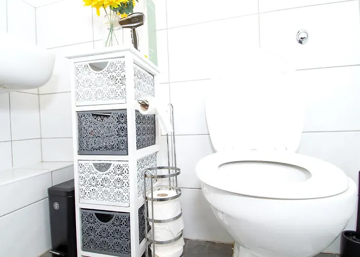 2br Flat Wifi, Parking Contractors & Families Bradford (West Yorkshire)