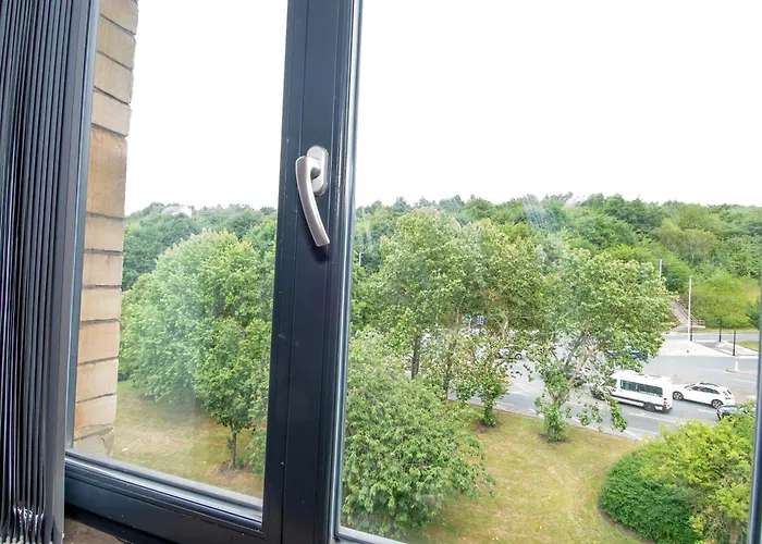 2br Flat Wifi, Parking Contractors & Families