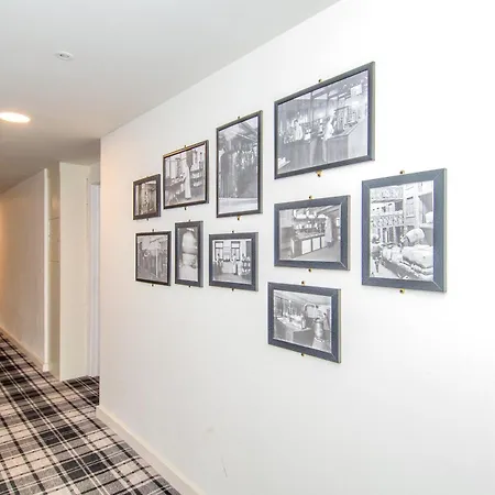 2br Flat Wifi, Parking Contractors & Families 아파트 브래드퍼드