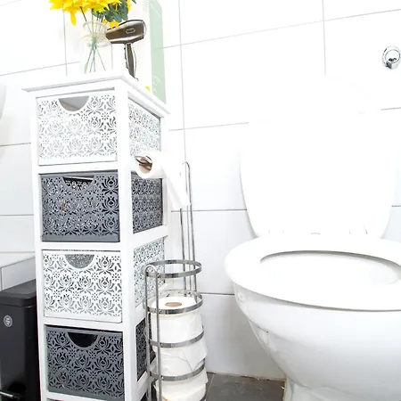 2br Flat Wifi, Parking Contractors & Families 브래드퍼드