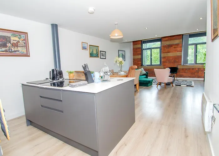 2br Flat Wifi, Parking Contractors & Families *